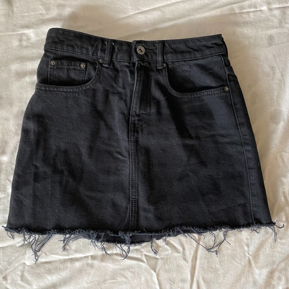 Black jean skirt from Zara